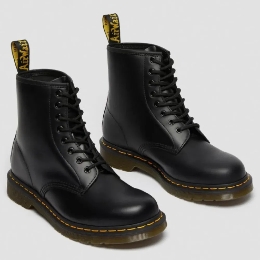 DAMES Dr. Martens 1460 Black Chica Veterlaarzen