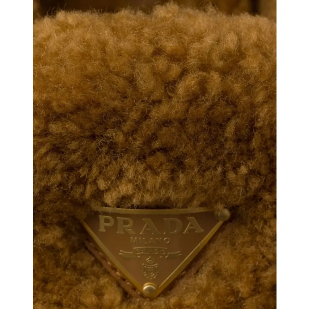 DAMES Prada Loafers^e Shearling Loafers Elegant Instapper