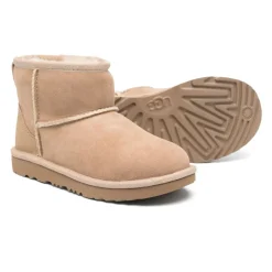 UGG Classic Mini II