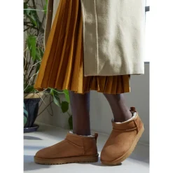 DAMES UGG Classic Ultra Mini Boot