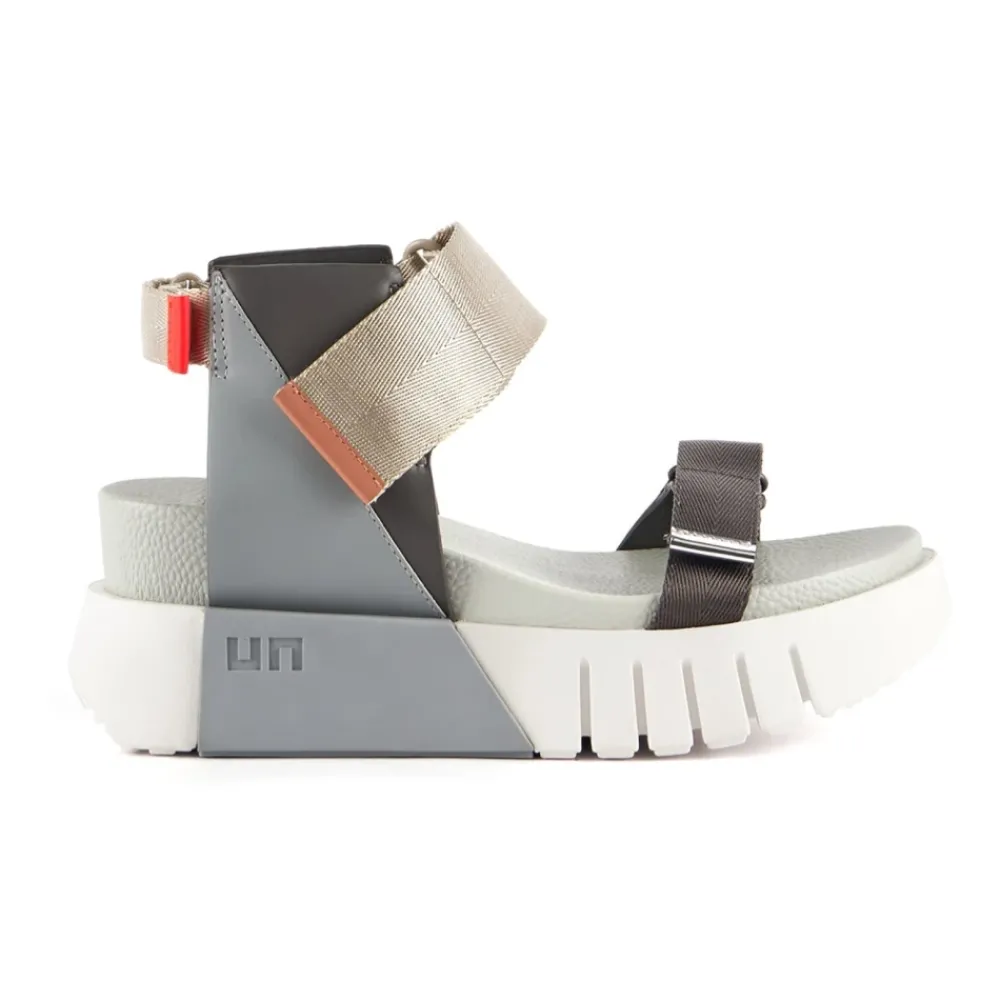 DAMES United Nude Delta Run