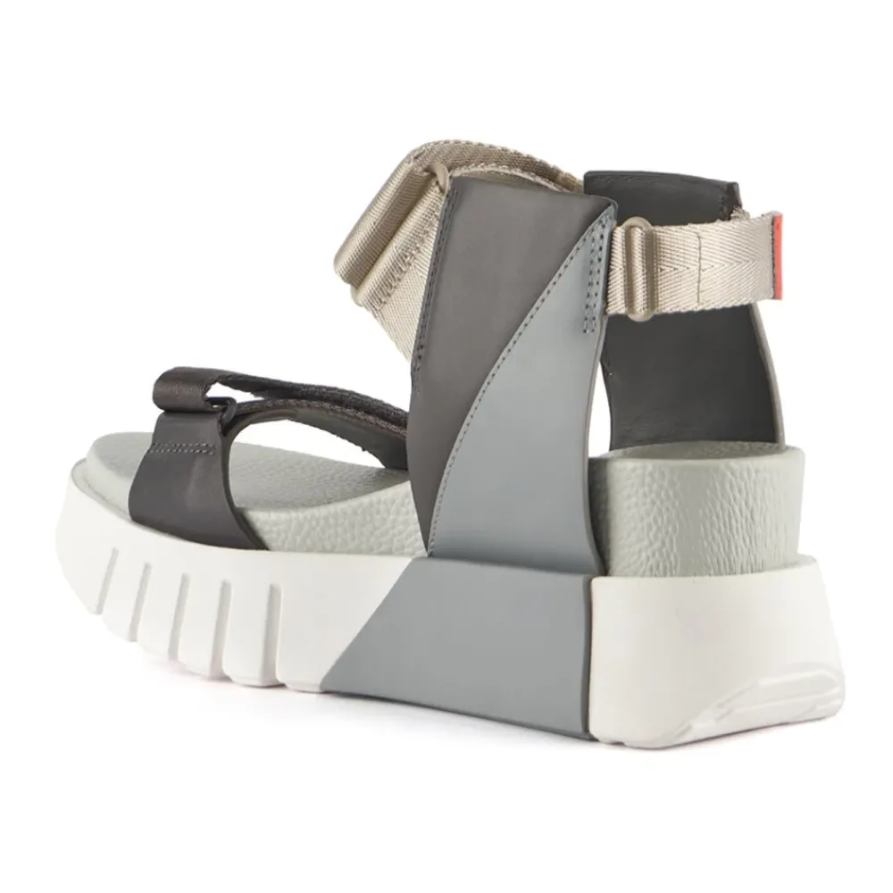 DAMES United Nude Delta Run