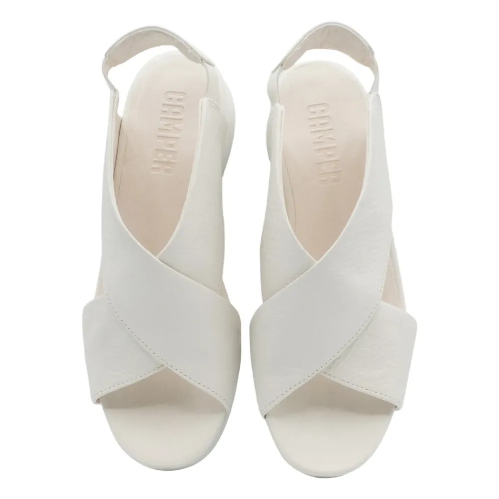 DAMES Camper Elastische leren sandalen in room