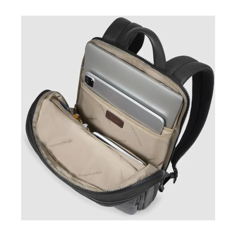 Heren Piquadro Rugzakken^Expandable, slim laptop and iPad® backpack withRFID and shock-absorbing protection