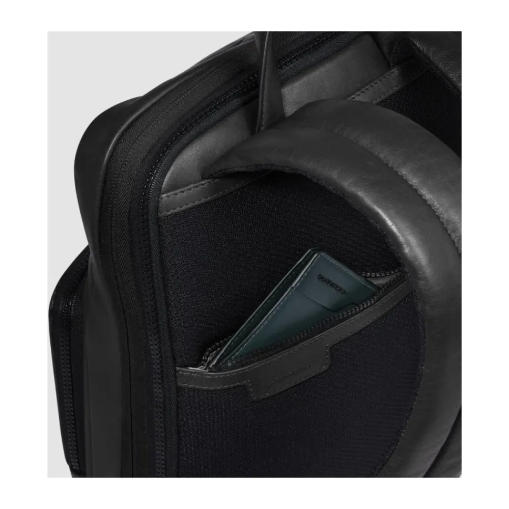 Heren Piquadro Rugzakken^Expandable, slim laptop and iPad® backpack withRFID and shock-absorbing protection