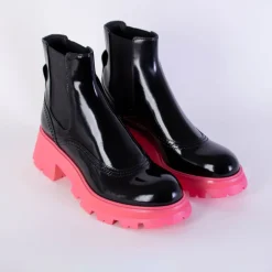DAMES Alexander McQueen Chelseaboots^Fluo Pink Sole Chelsea Laarzen