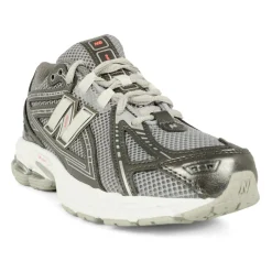 New Balance Grijze Mesh Sneakers met Innovatieve Zool