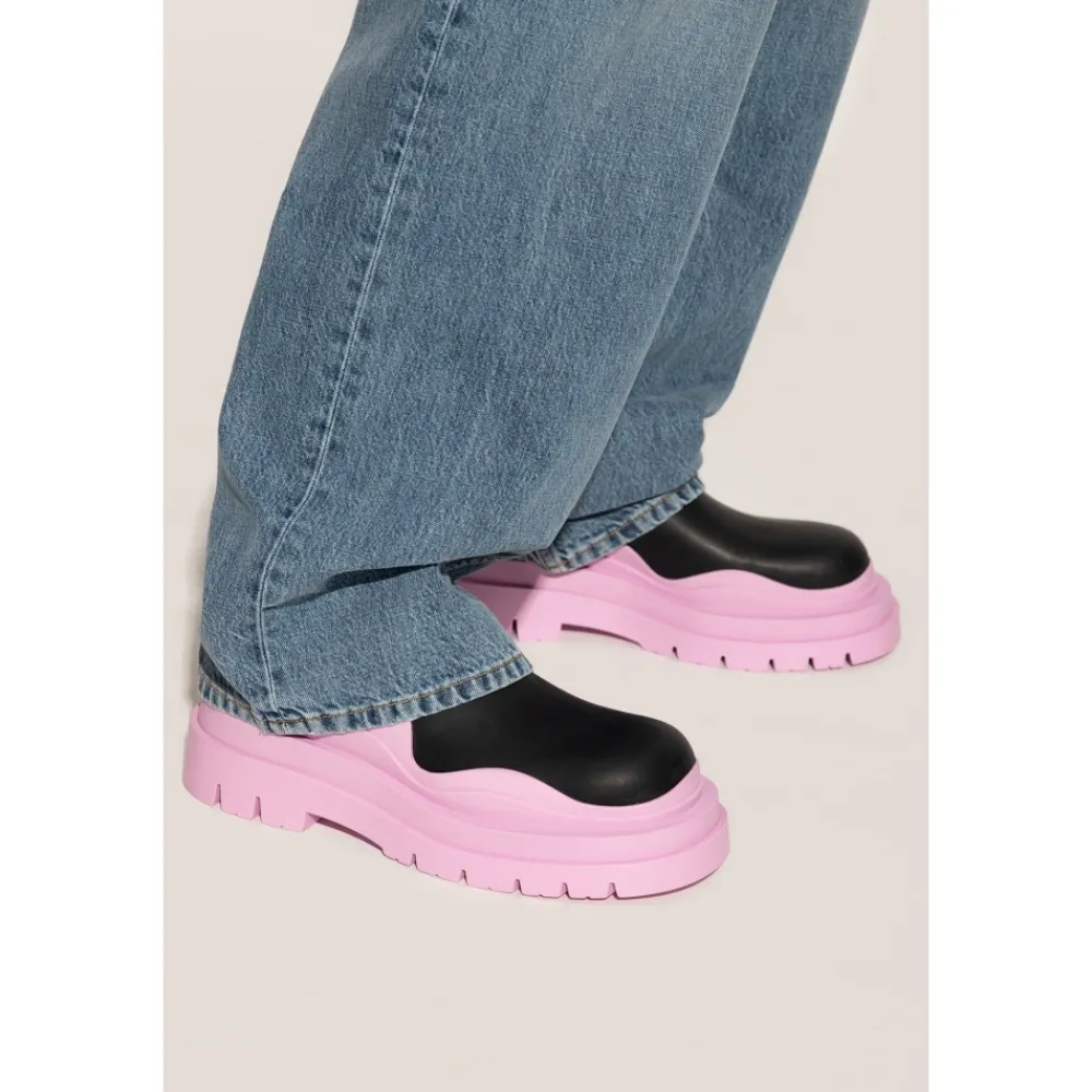 DAMES Bottega Veneta Instap enkellaarzen met Tire