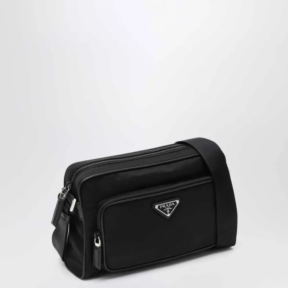 Heren Prada Tassen^Kleine Crossbodytas in Re-Nylon en Saffiano