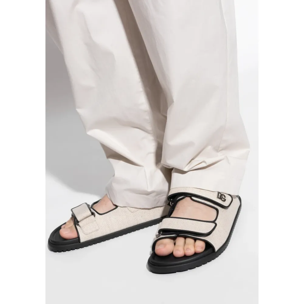 Heren Dolce & Gabbana Slippers met een logo-vormige applicatie