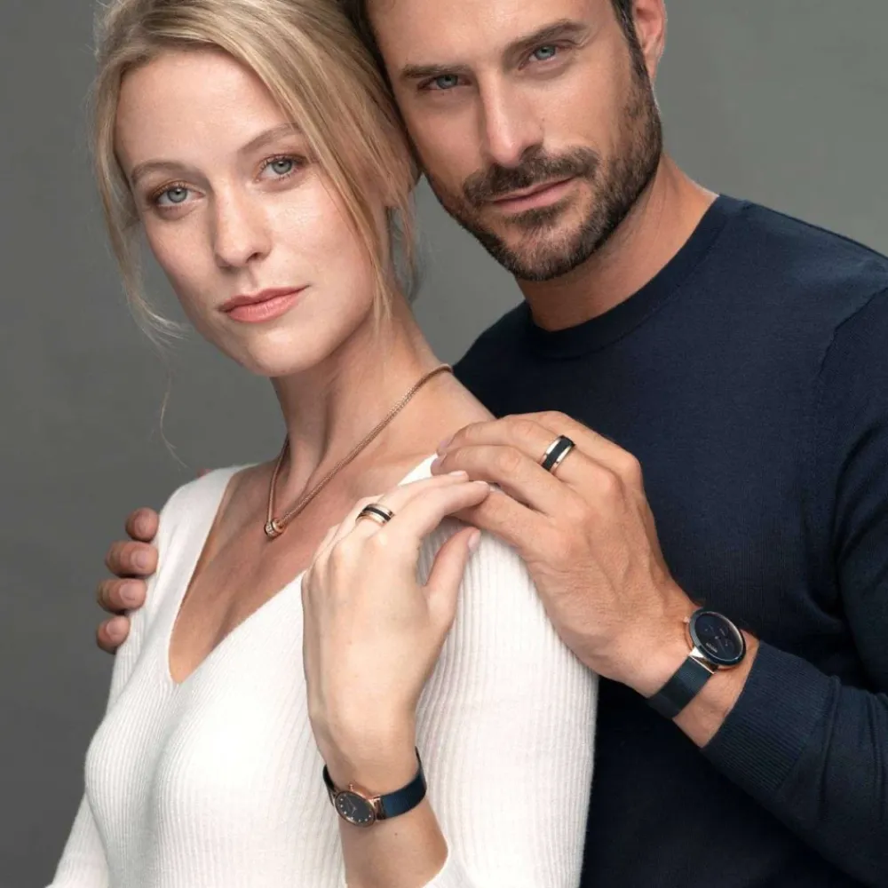 DAMES BERING Horloges|Horloges^Unisex Horloge Classic zilver glanzend Roestvrijstalen Armband en saffierglas 14539-308