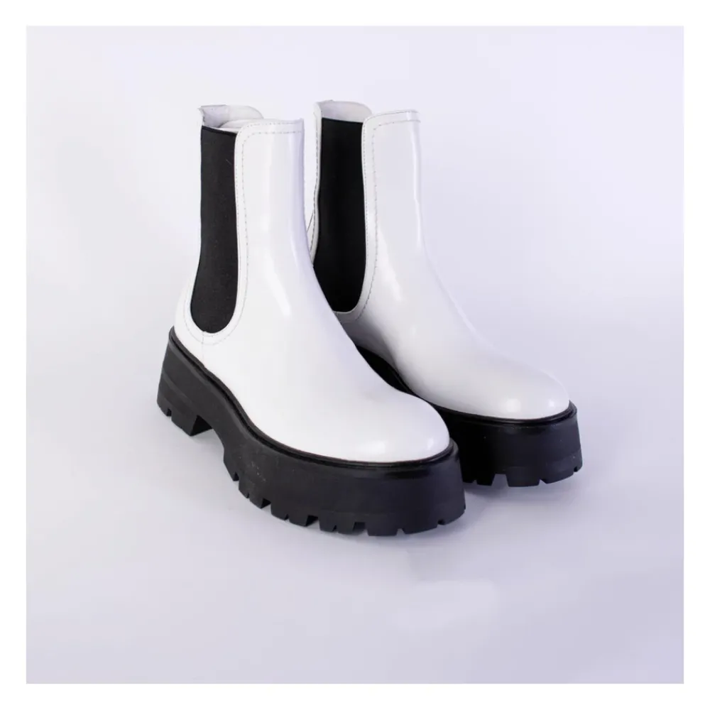 DAMES Alexander McQueen Chelseaboots^Witte en e leren Chelsea laarzen