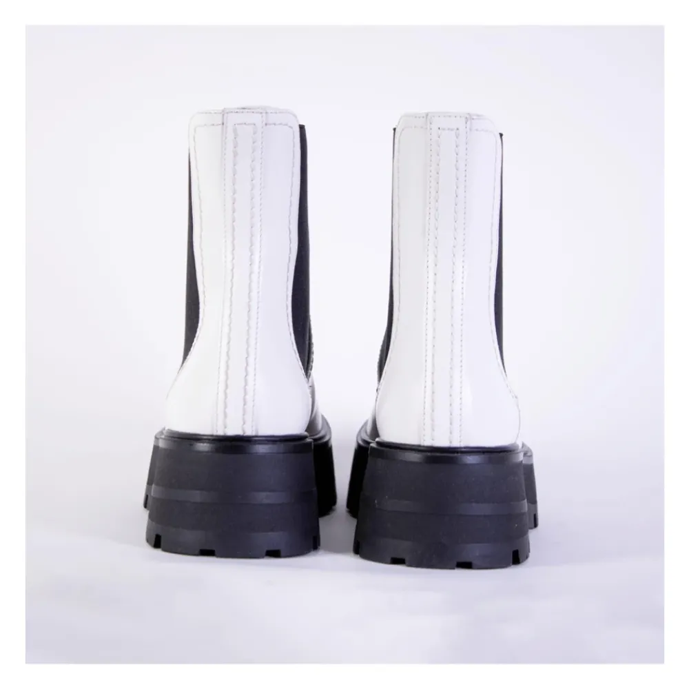 DAMES Alexander McQueen Chelseaboots^Witte en e leren Chelsea laarzen