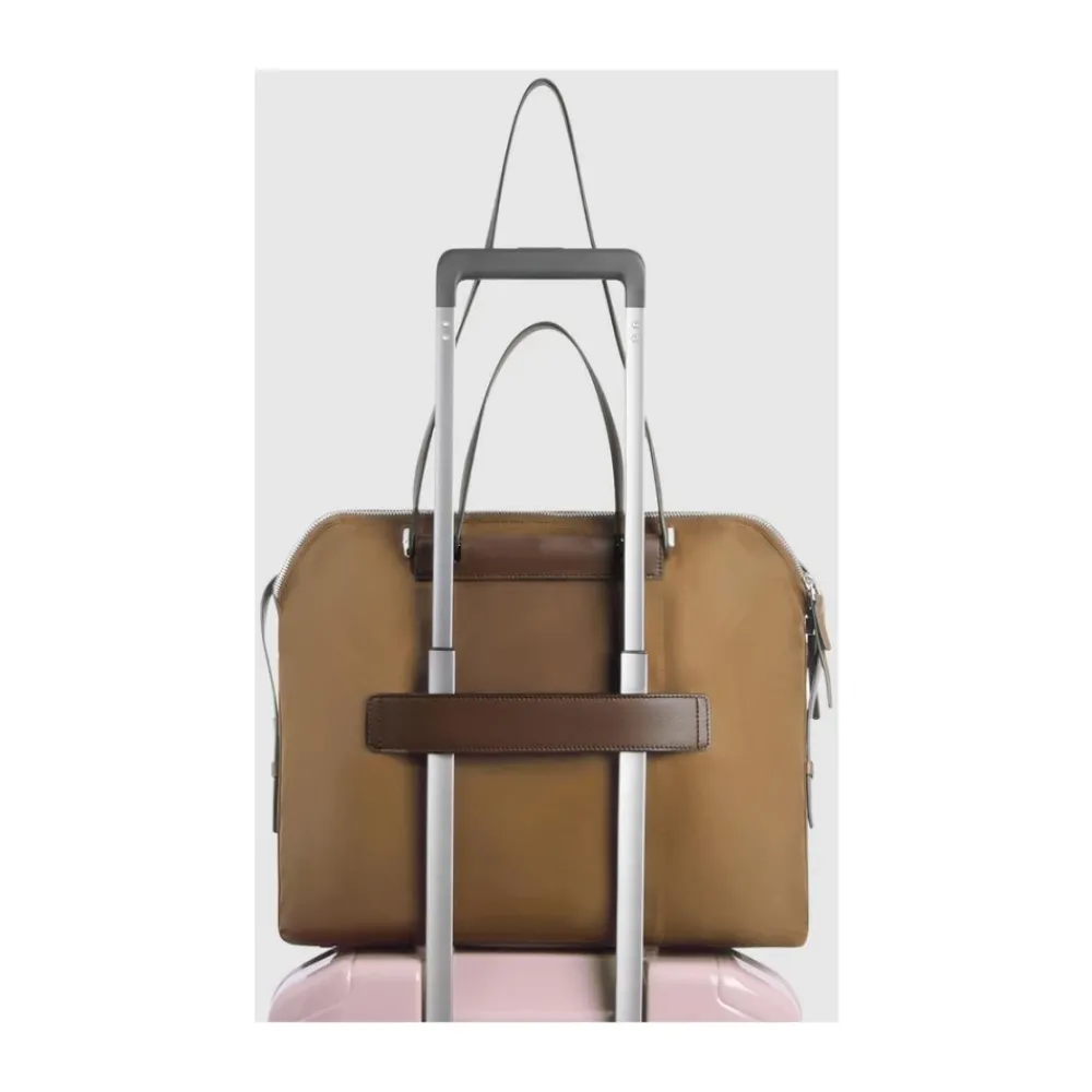 DAMES Piquadro Women's computer tote with iPad® compartment, RFID and shock absorbing protection