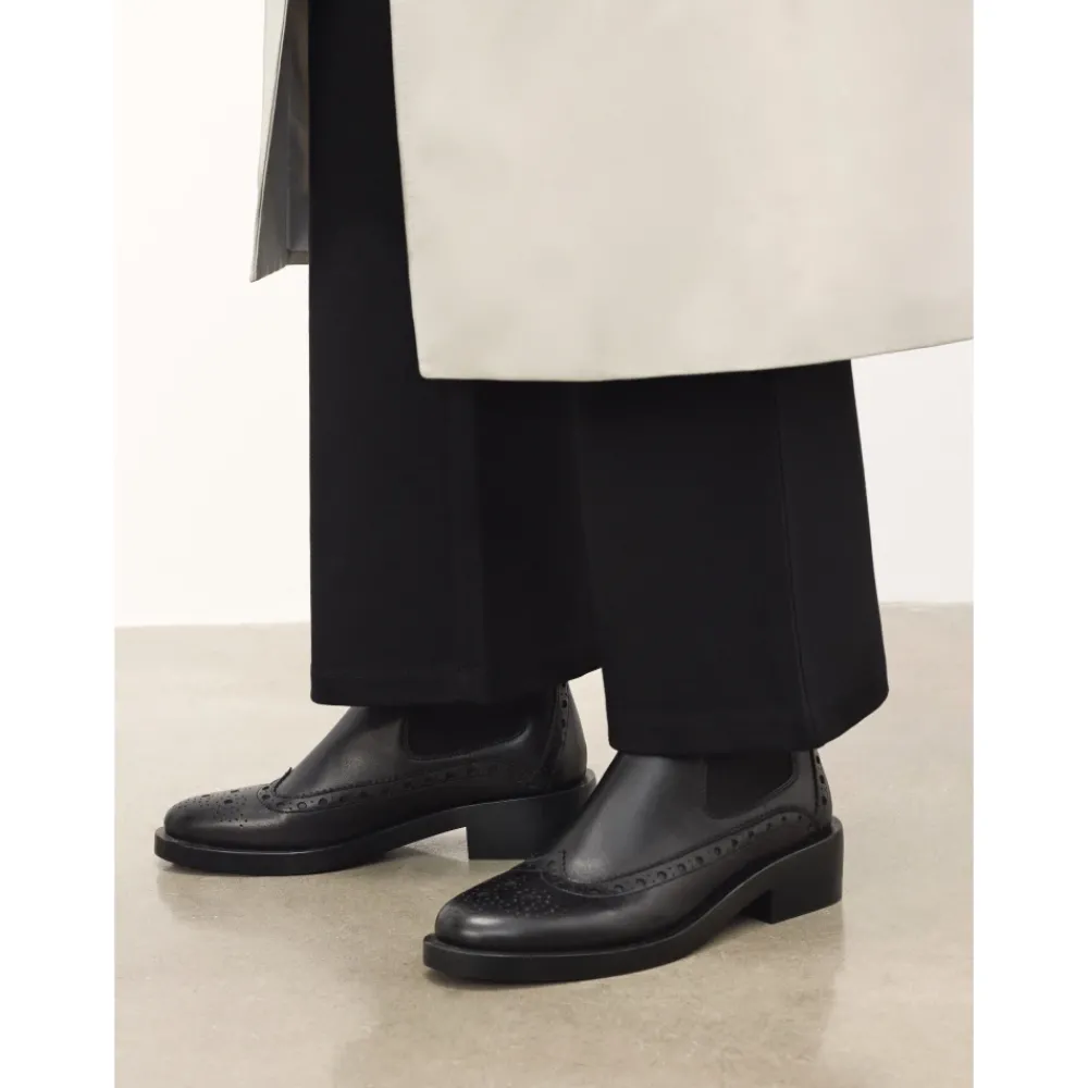 DAMES Kazar e Chelsea-laarzen met rozetversiering