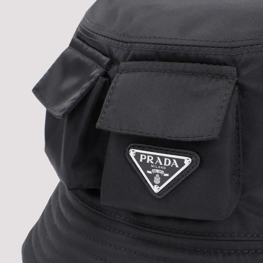 Heren Prada Hoeden^e Stijlvolle Hoed met Uniek Ontwerp