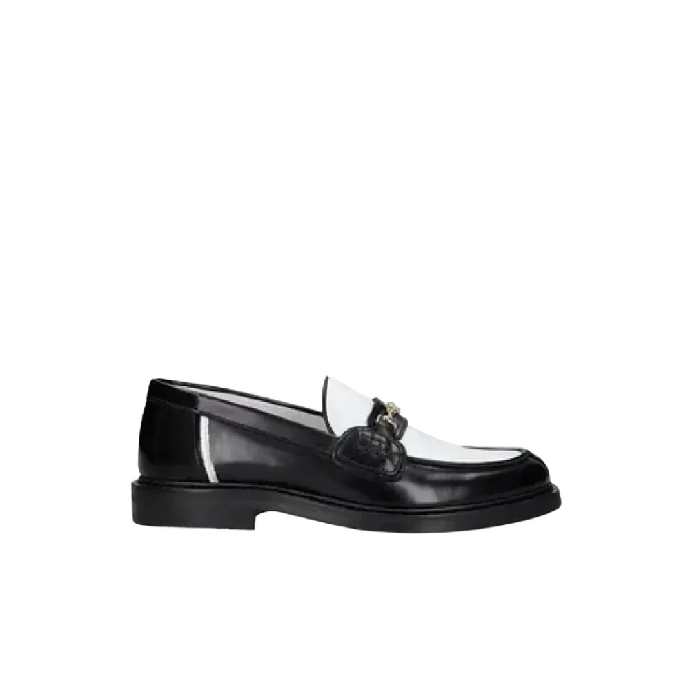 DAMES Filling Pieces -witte loafers met metalen details